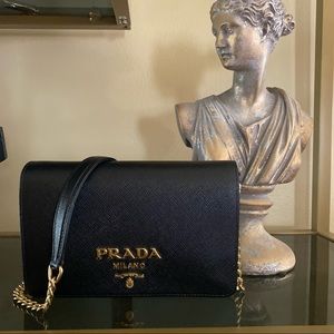 NWT Authentic Prada Saffiano Leather Wallet on Chain